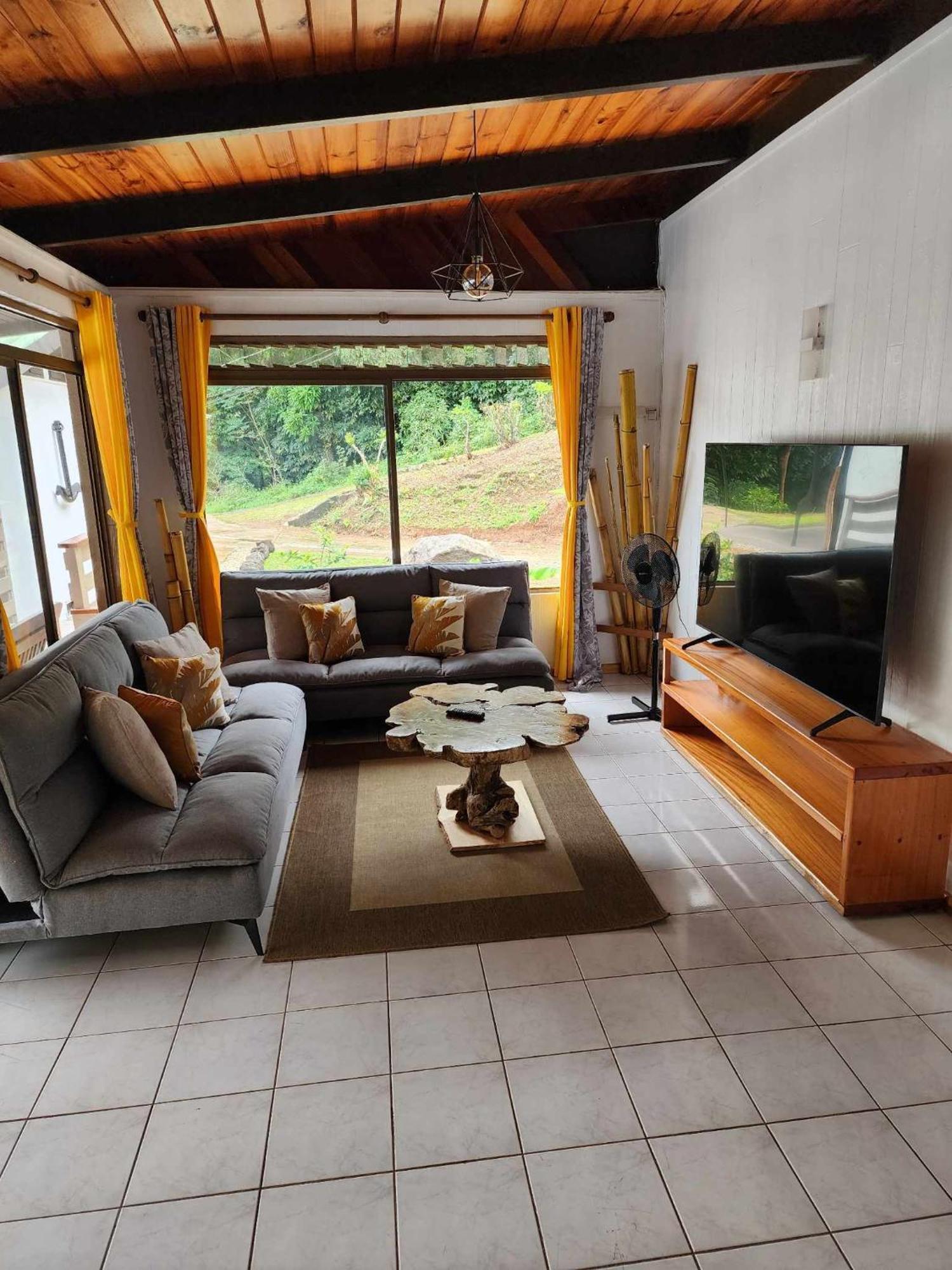Appartements Au Coeur De Maharepa Maharepa  Extérieur photo