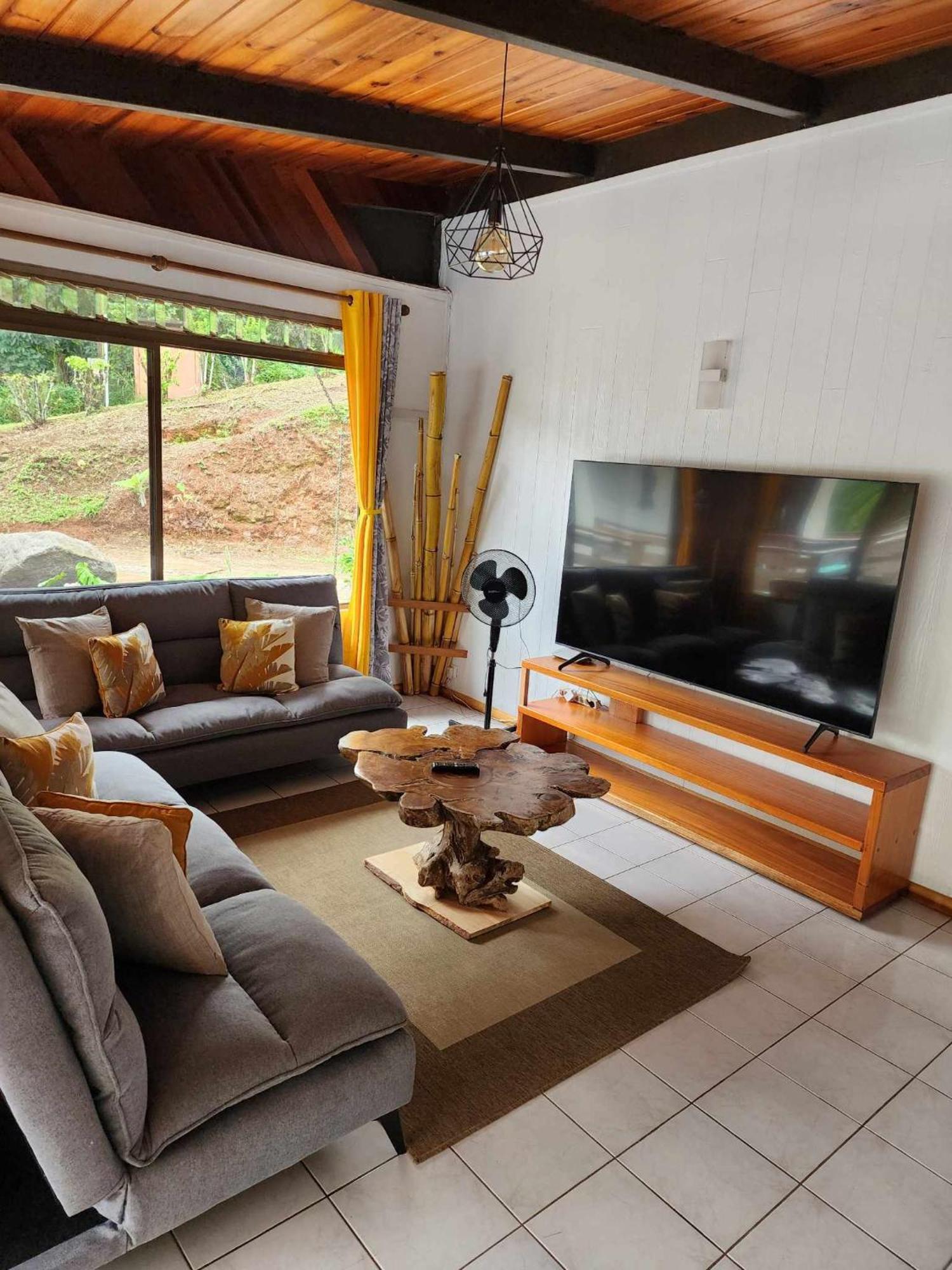 Appartements Au Coeur De Maharepa Maharepa  Extérieur photo